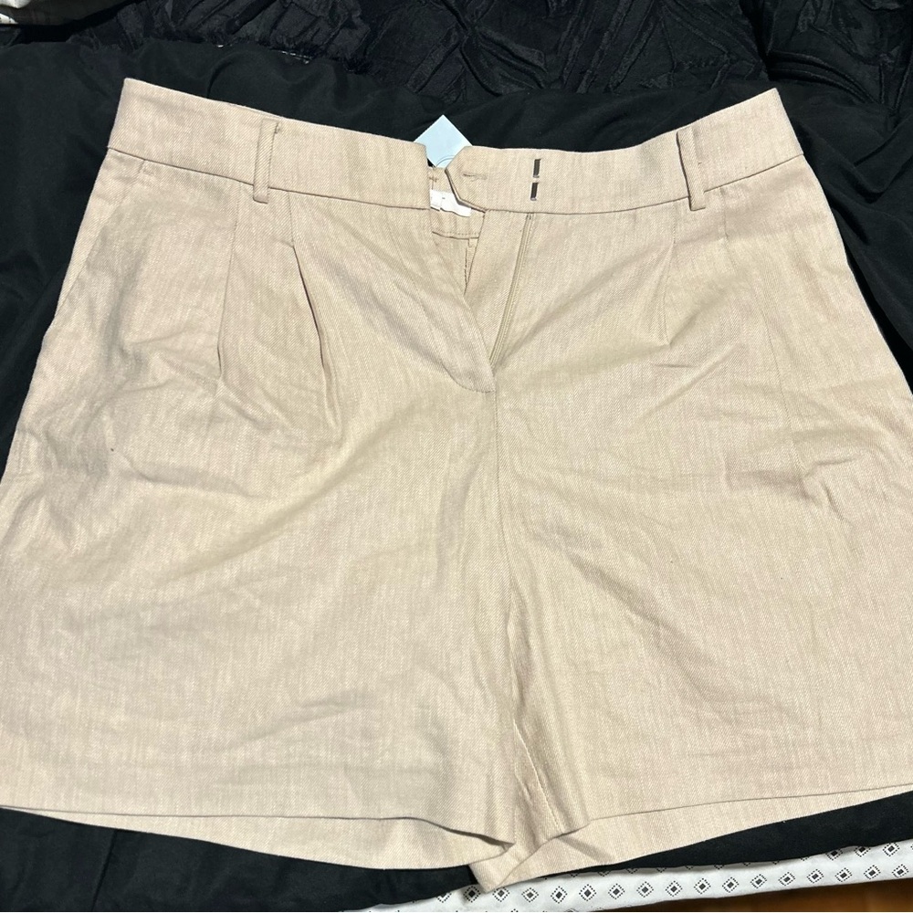 Ann Taylor Women's Beige Shorts
